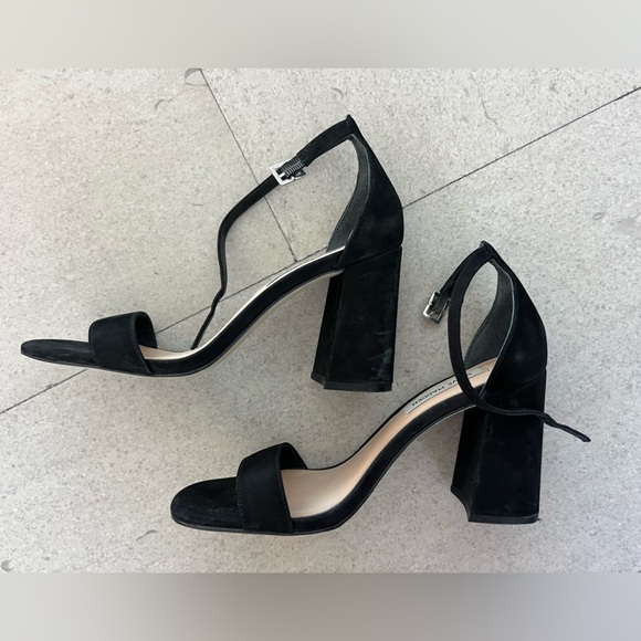 Classic Steve Madden black block heels - Picture 3 of 4